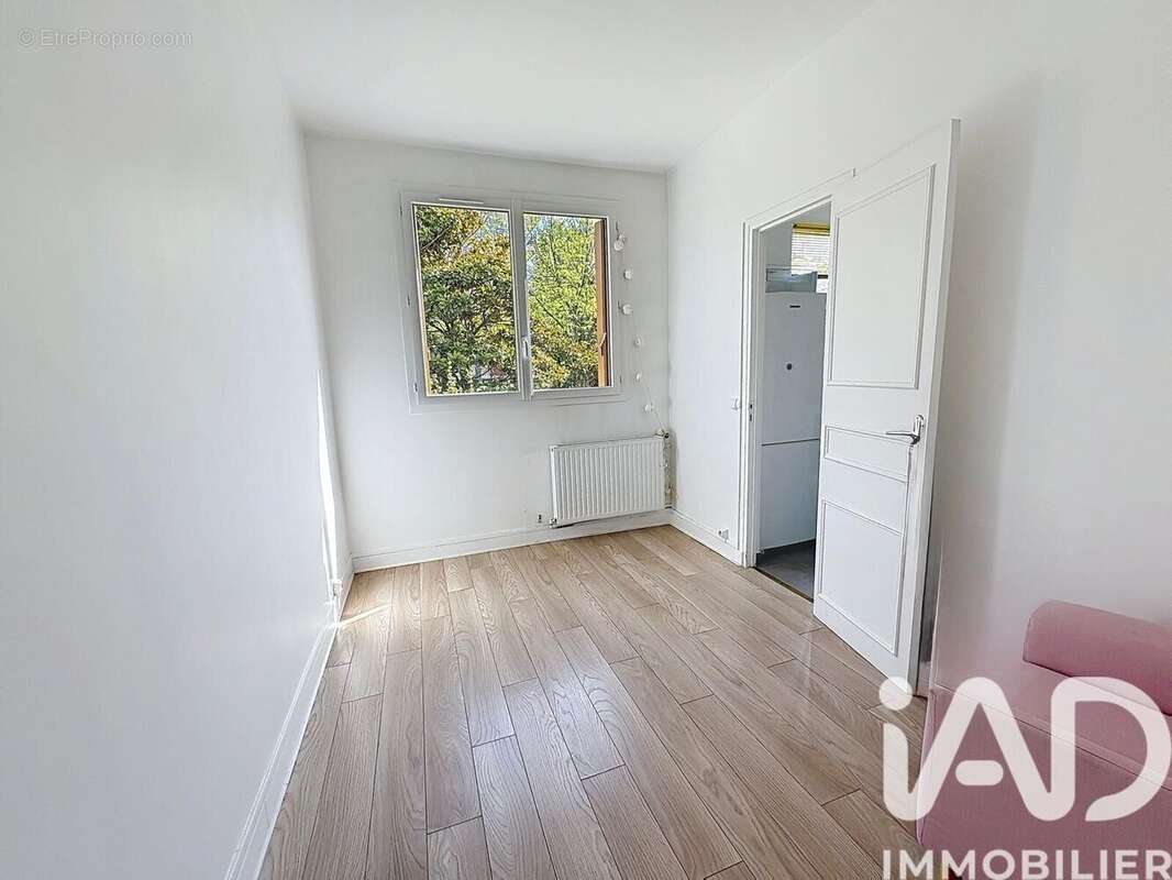 Photo 7 - Appartement à LA GARENNE-COLOMBES