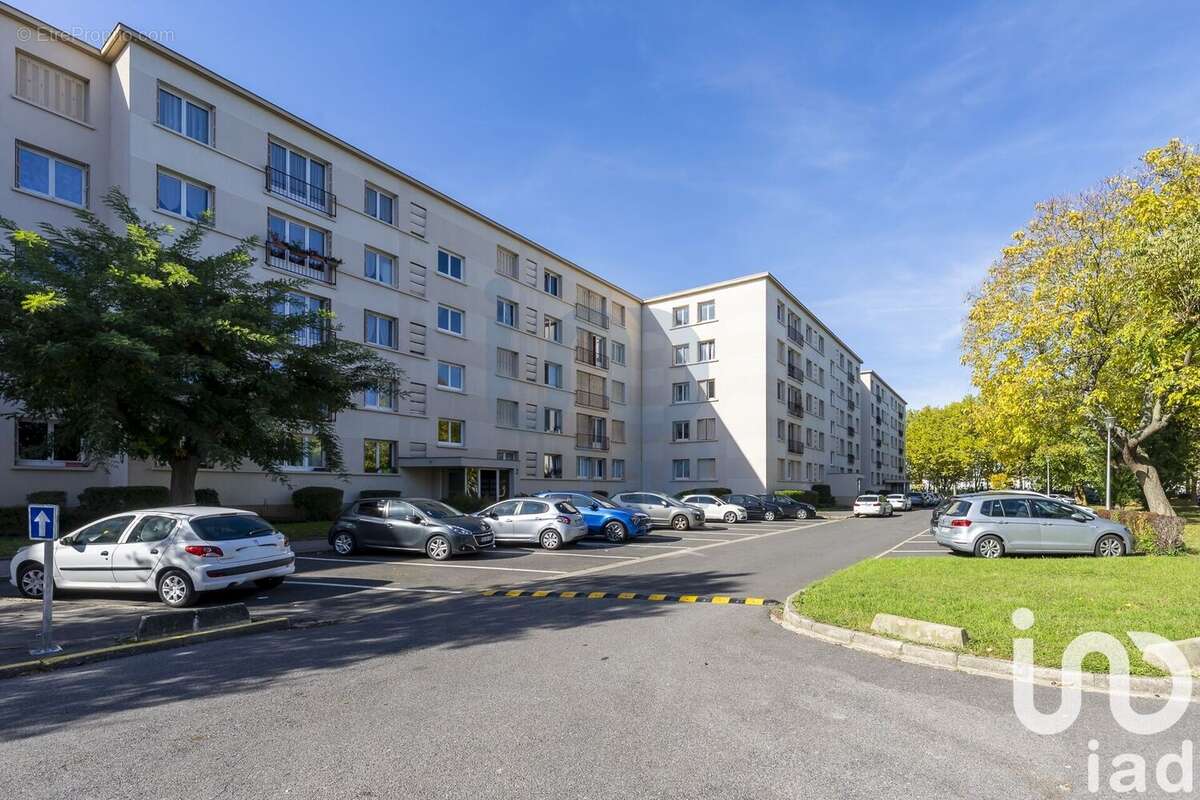 Photo 2 - Appartement à VIRY-CHATILLON
