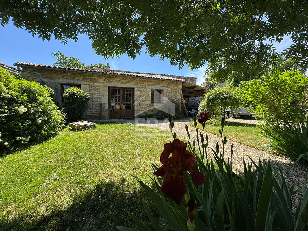 Maison à ECHIRE