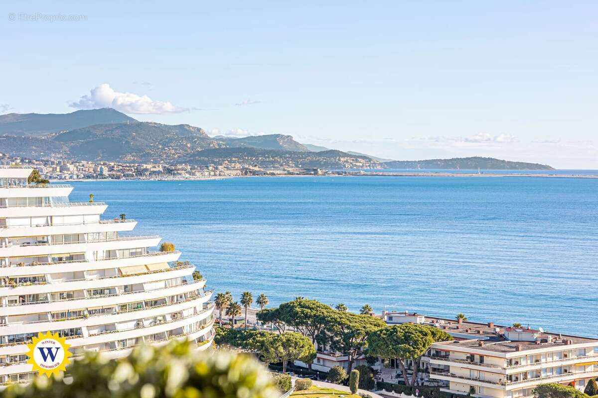 Appartement à VILLENEUVE-LOUBET