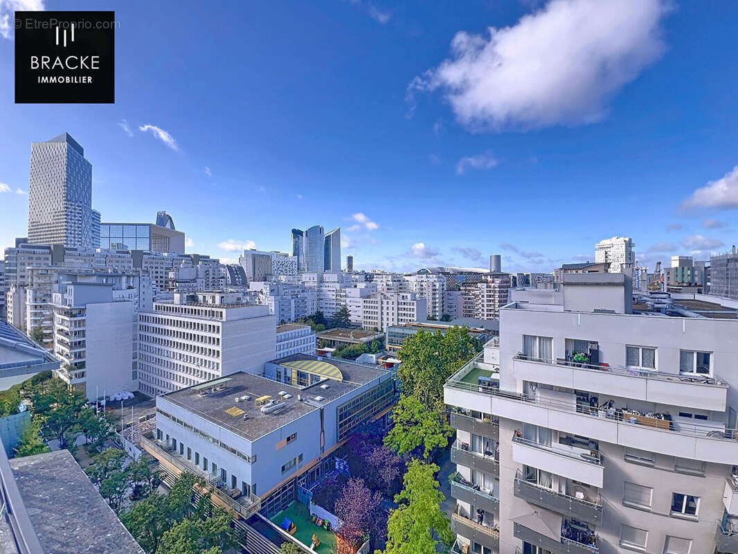 Appartement à COURBEVOIE