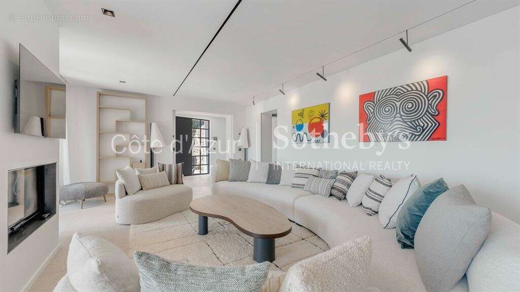 Bastide provençale contemporaine avec vue dégagée à pied du village de Gassin, piscine et studio - photo 9