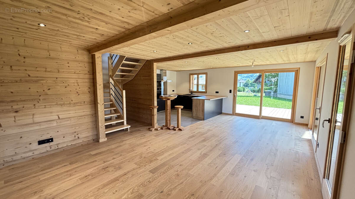 Maison à TANINGES