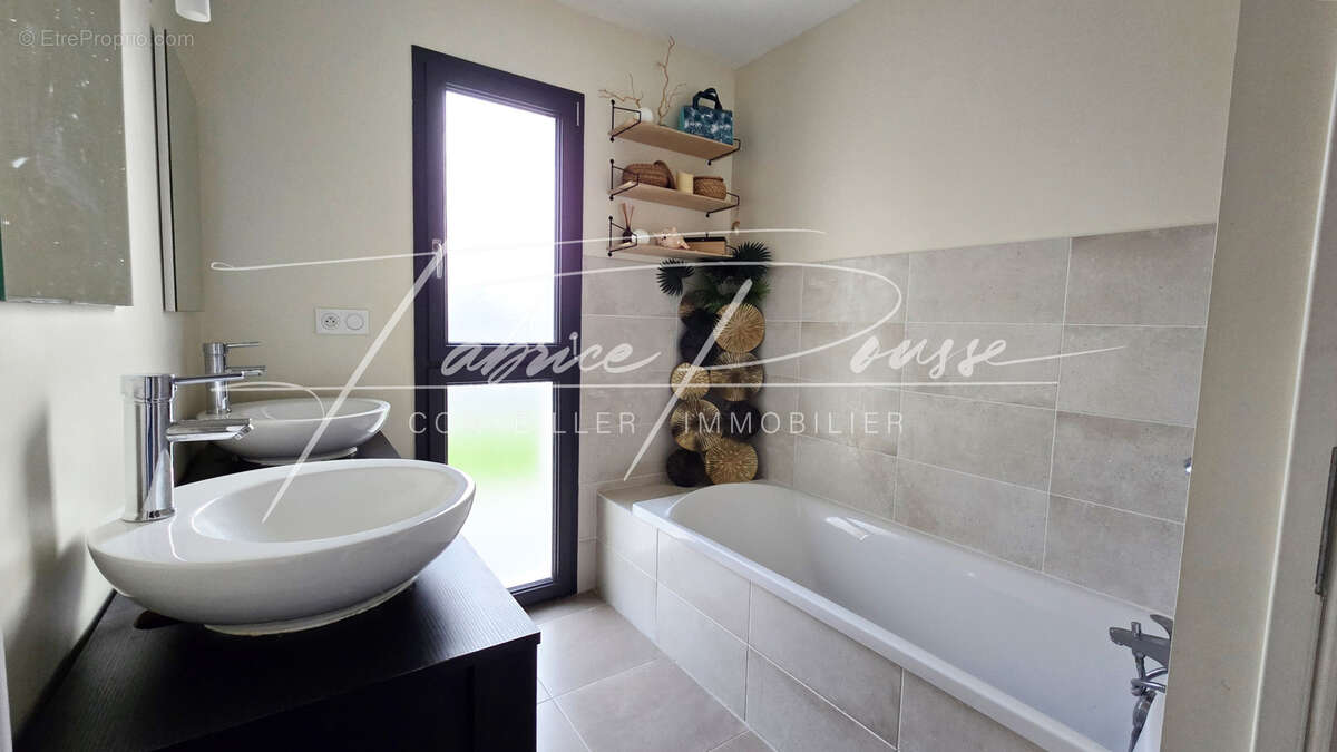 Maison à TONNAY-CHARENTE