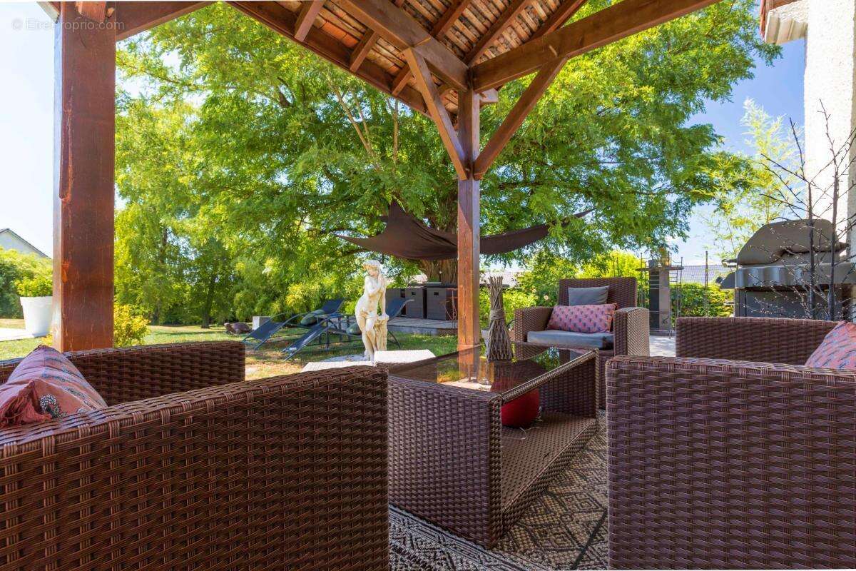 Maison à MIREBEAU-SUR-BEZE