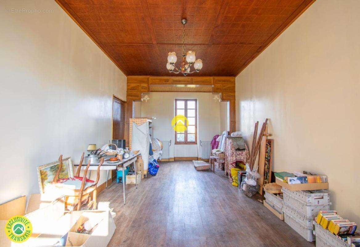 Maison à LE BUISSON-DE-CADOUIN