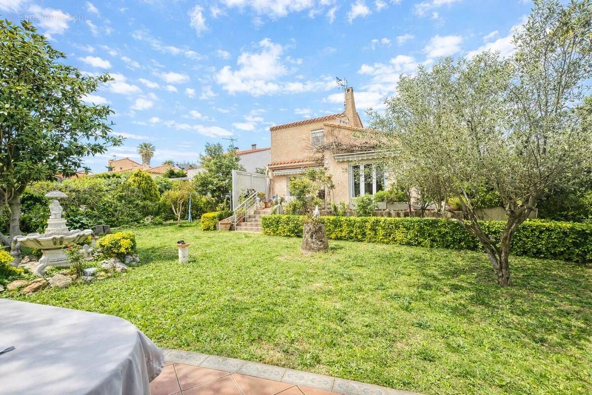 Maison à SAINT-CYPRIEN