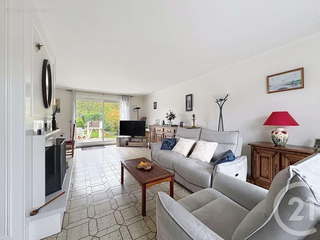 Maison à COMBS-LA-VILLE