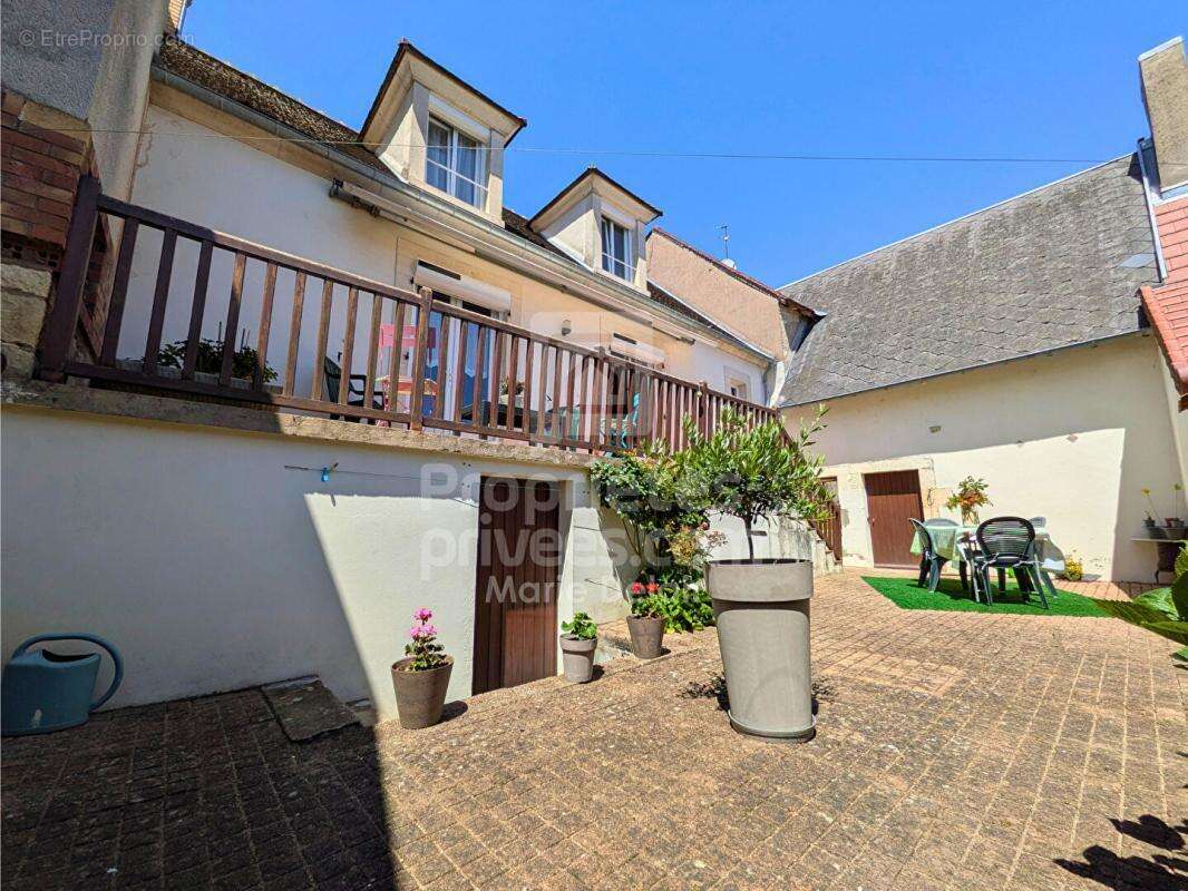 Maison à POUILLY-SUR-LOIRE