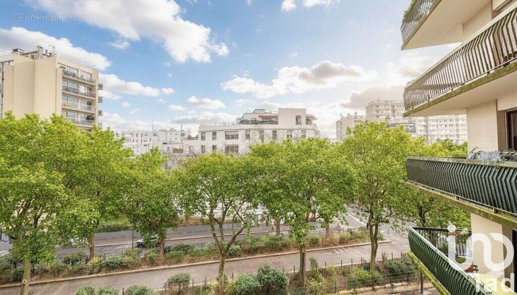 Photo 2 - Appartement à PARIS-18E