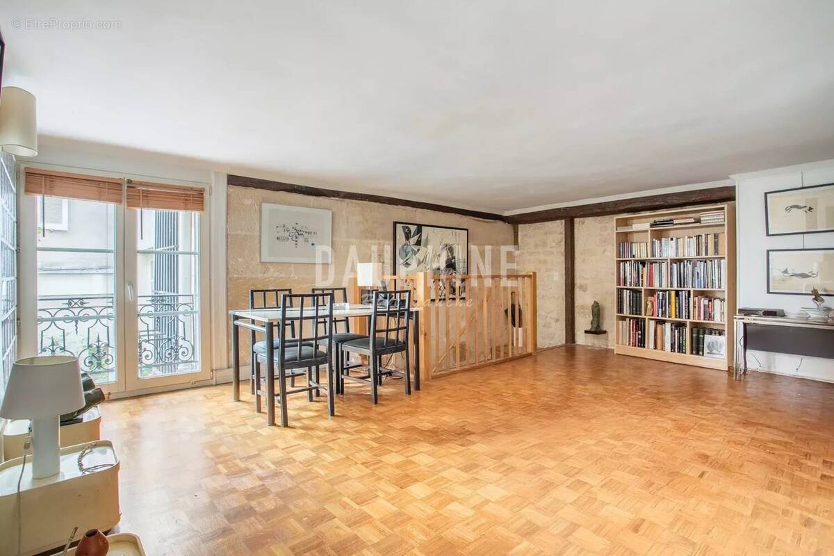 Appartement à PARIS-6E