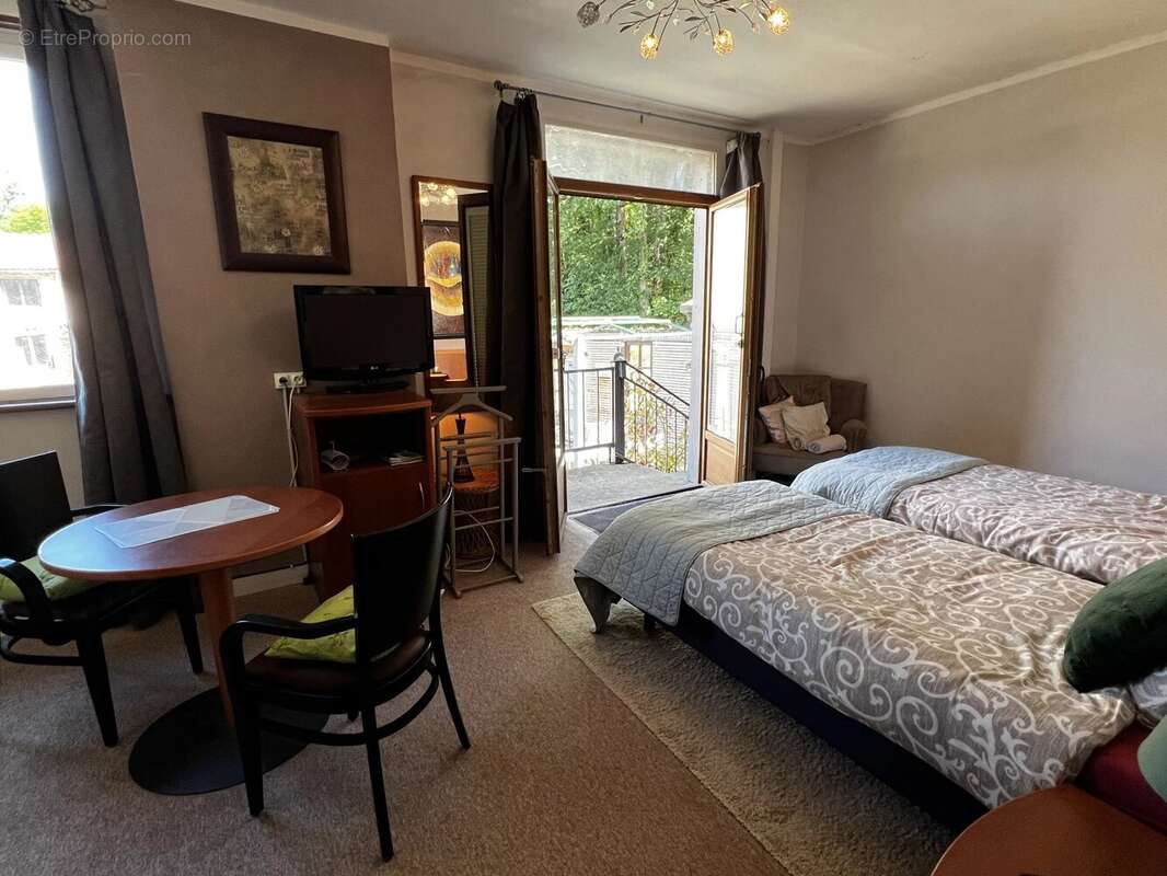 Maison à SAINT-JUNIEN