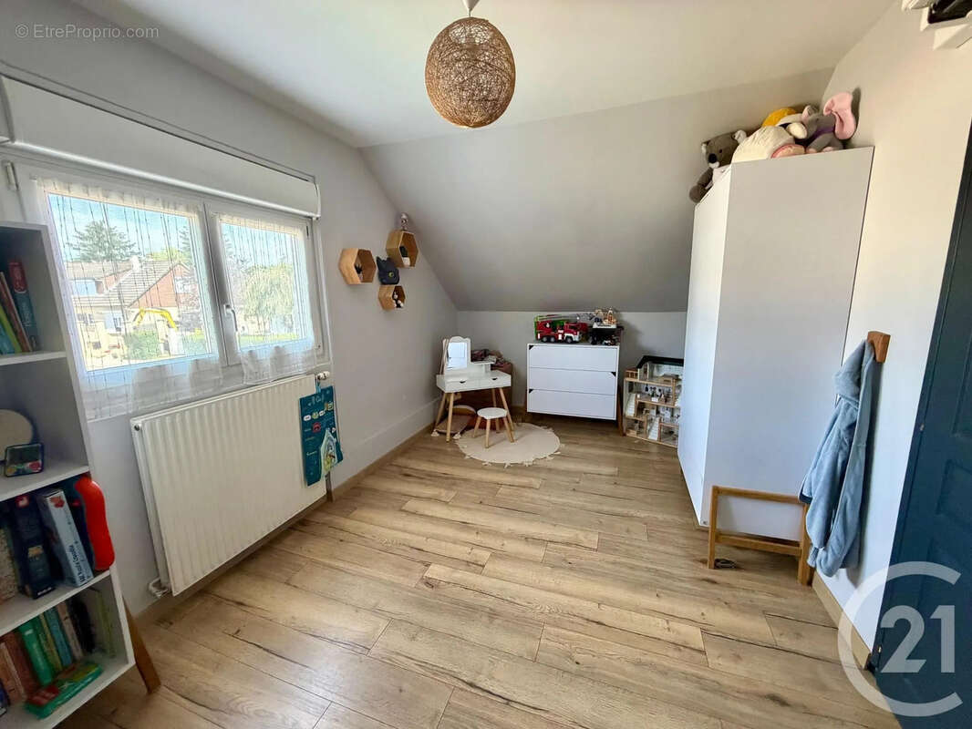 Maison 122 m² à Dammartin-En-Goele  - photo 16