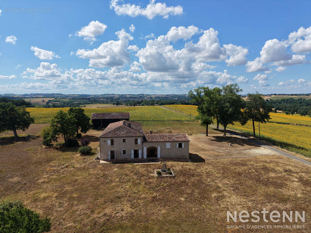 A Vendre Bâtisse en pierre de 209 m² en partie rénovée avec dépendances sur parcelle de plus de 1.2 ha - photo 17