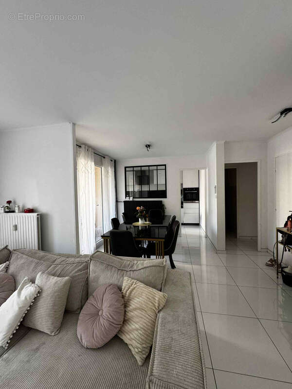 Appartement à PONT-DE-CHERUY