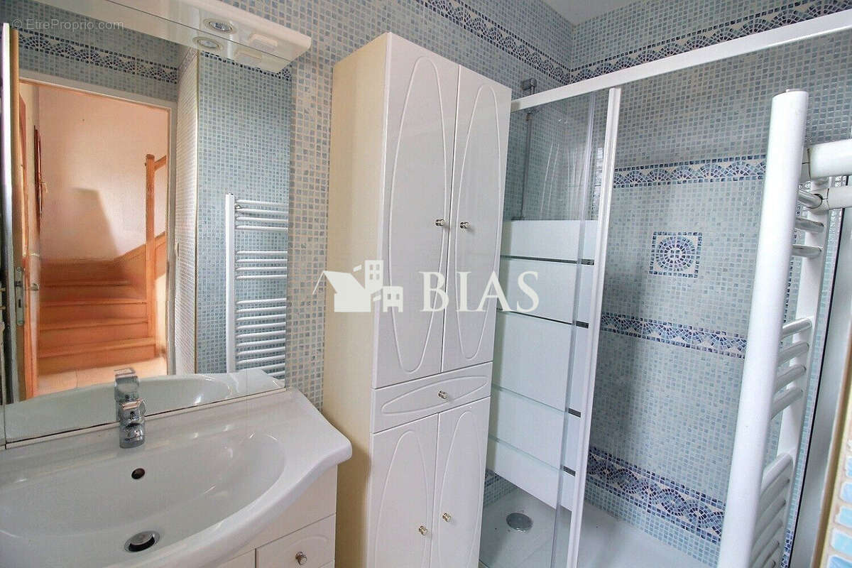 Maison à BOURG-ACHARD