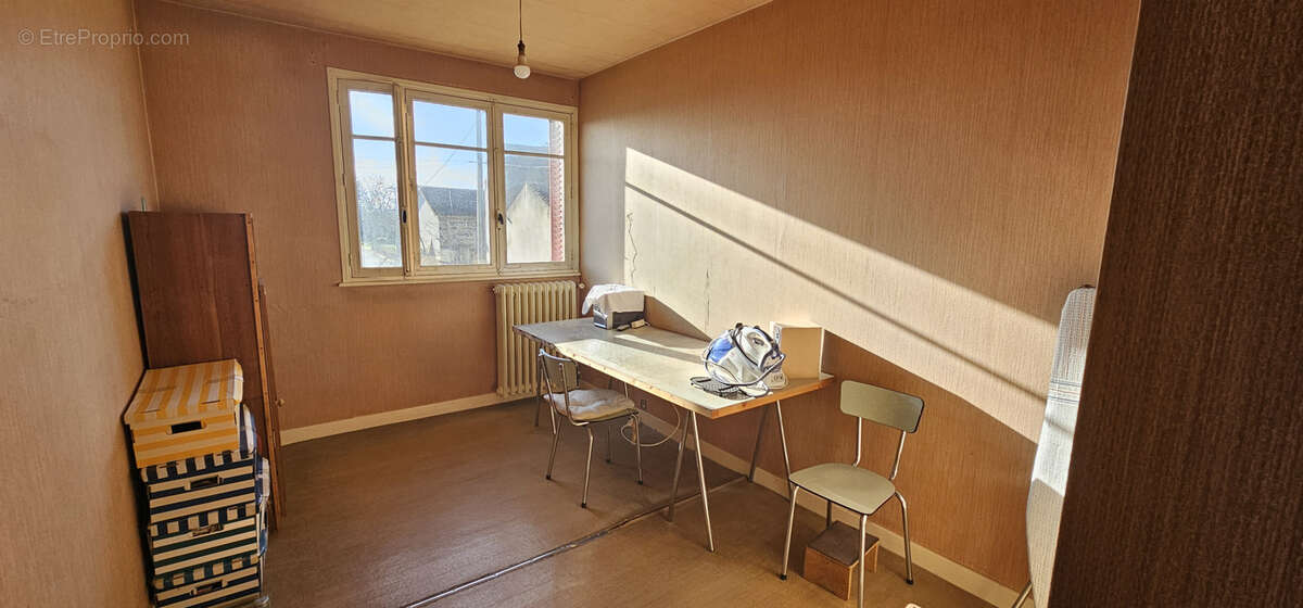 Maison à YSSAC-LA-TOURETTE