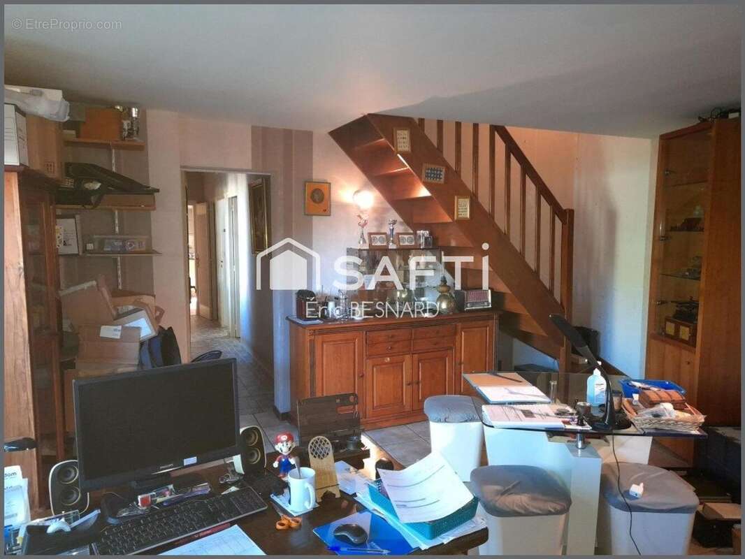 Maison 175 m² à Angliers  - photo 7