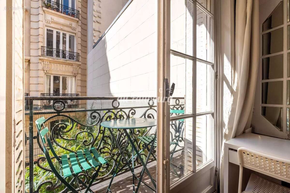 Appartement à PARIS-9E