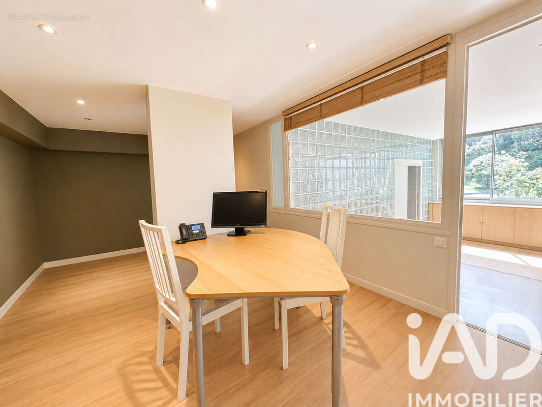 Commerce 154 m² à Paris-15e  - photo 6