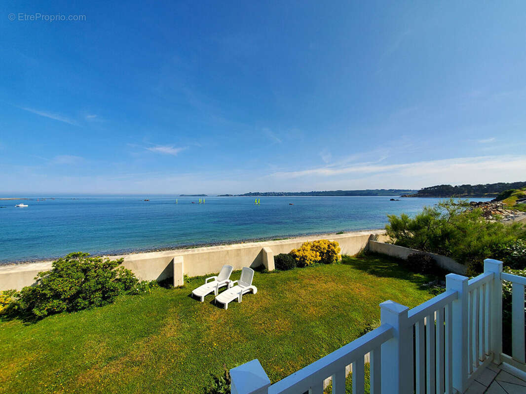 Maison à TREDREZ-LOCQUEMEAU