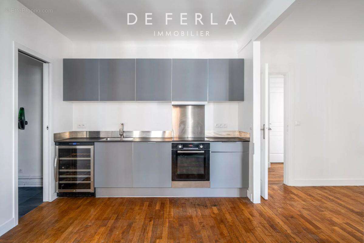 Appartement à PARIS-15E