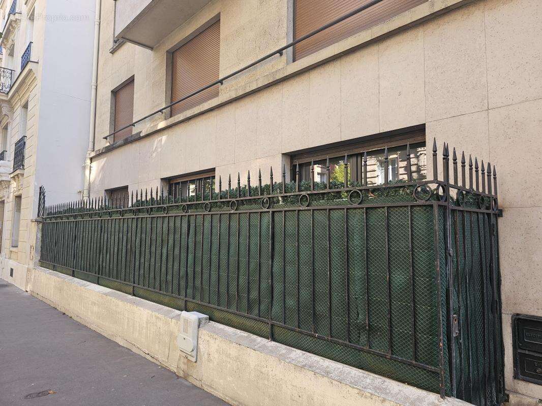 Appartement à NEUILLY-SUR-SEINE