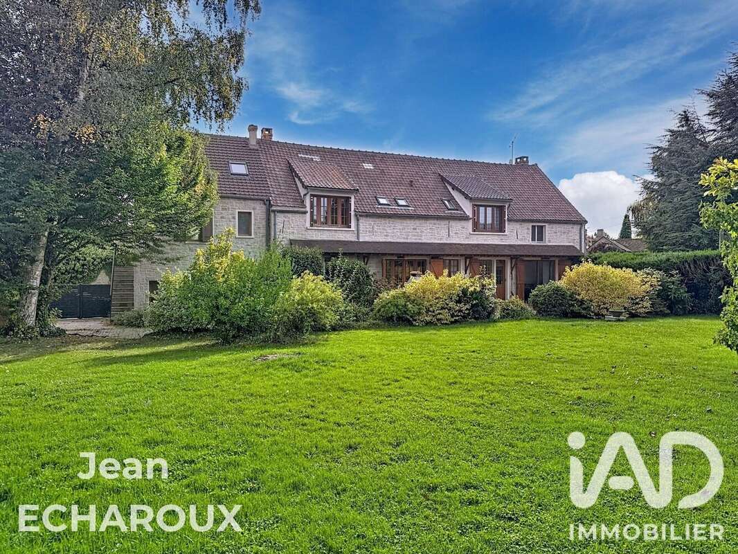 Maison 262 m² à Saint-Arnoult-En-Yvelines  - photo 2