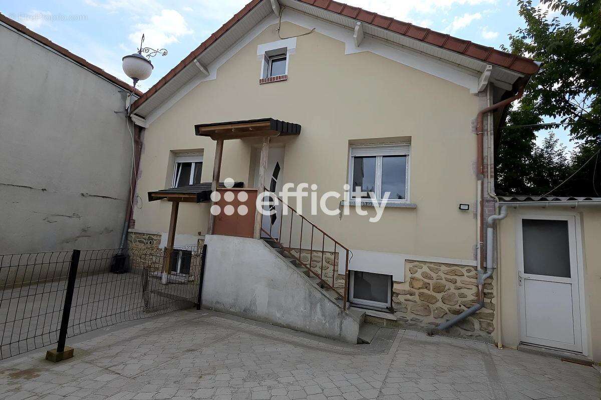 Maison 50 m² à Villeneuve-Le-Roi  - photo 7