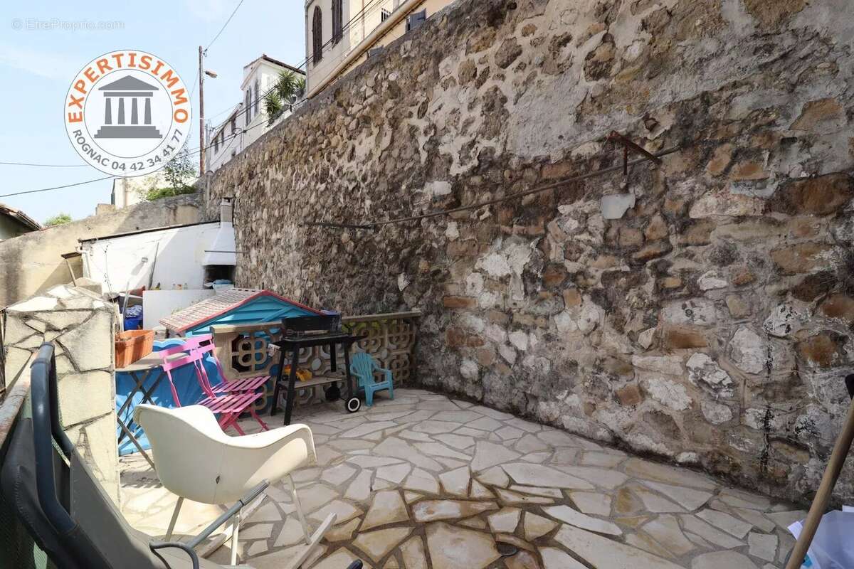 Appartement à MARSEILLE-2E