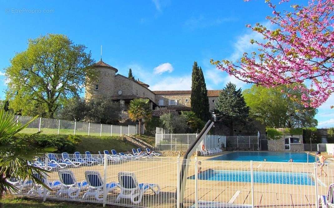 Appartement à BERRIAS-ET-CASTELJAU