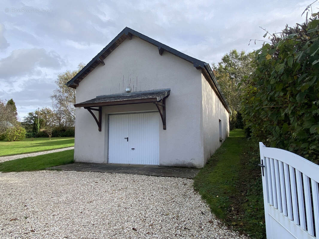 Maison à SAINT-MARTIN-DU-PUY