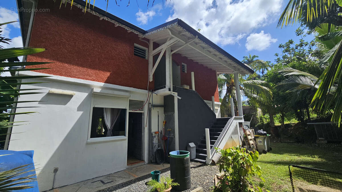 Maison à MORNE-A-L&#039;EAU