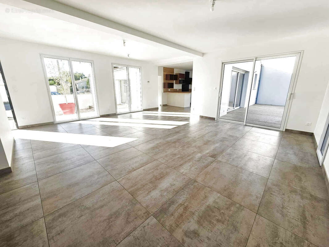 Maison à SAINT-MEDARD-D&#039;AUNIS