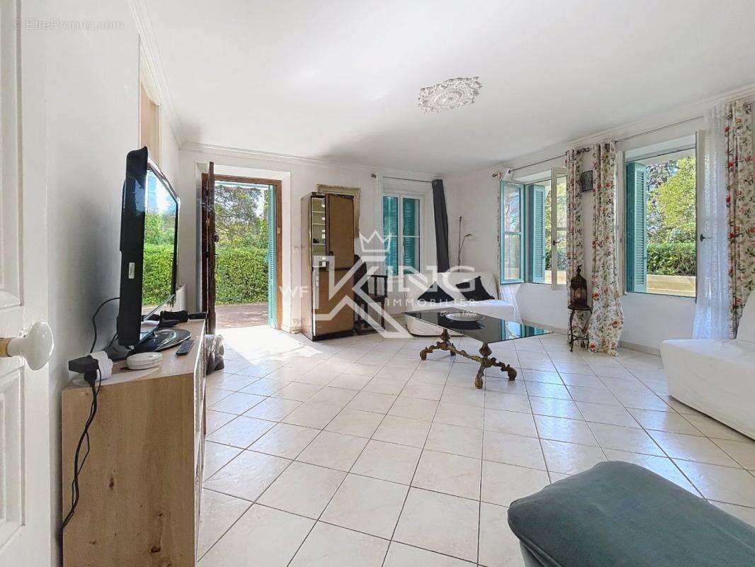 Appartement à SAINT-RAPHAEL