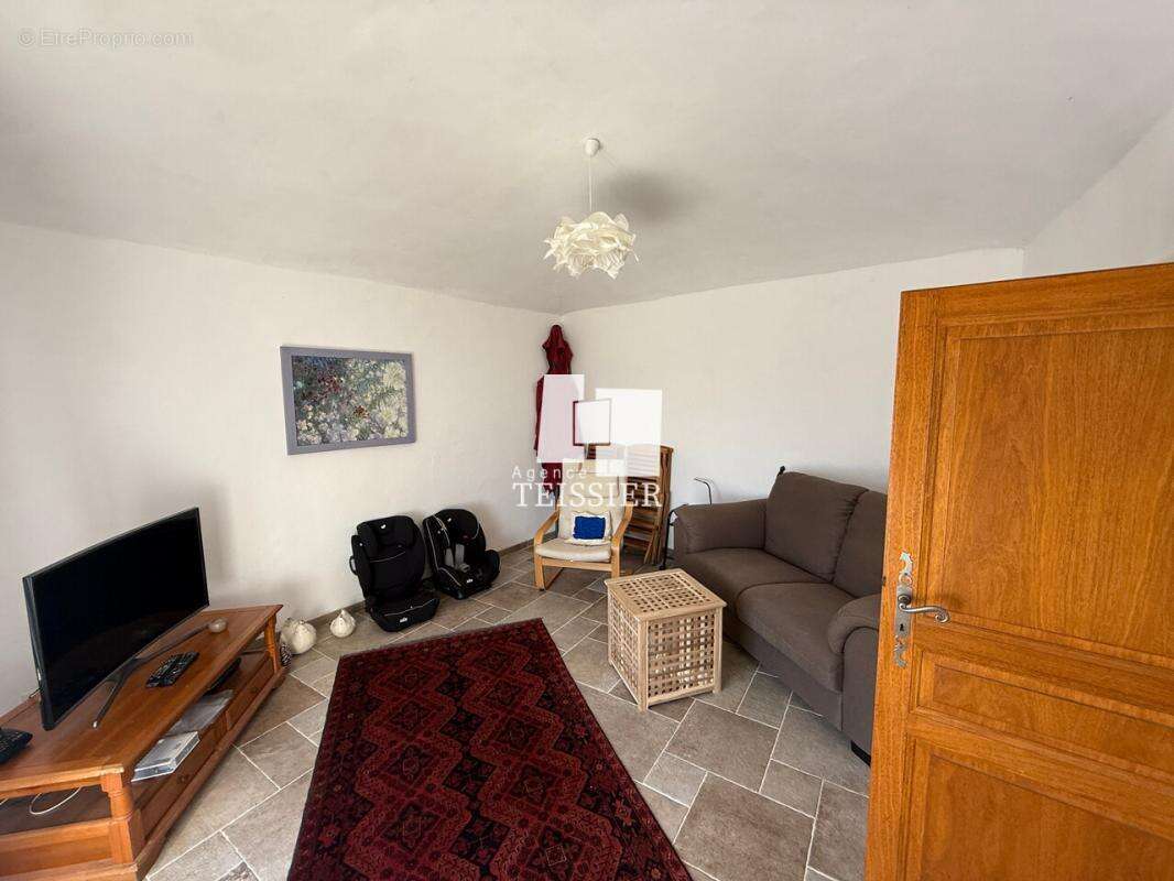 Maison à SAINT-PAUL-LE-JEUNE