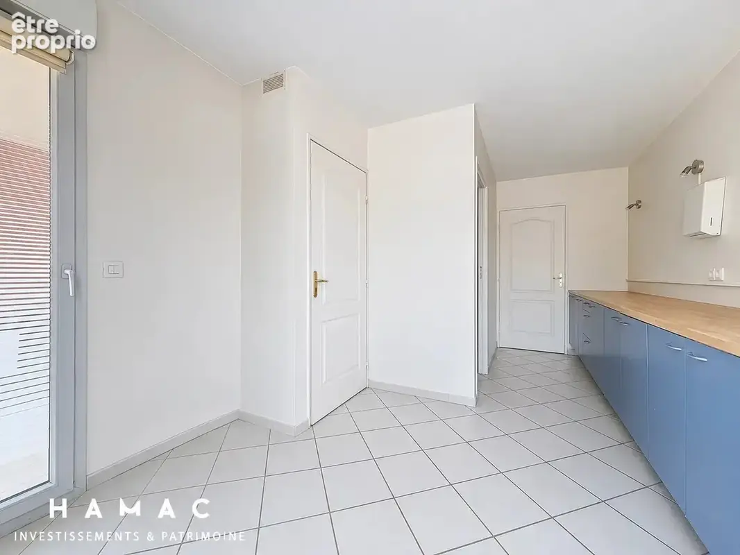 Sainte-foy-lès-lyon — plein bourg — appartement 91 m² avec terrasse — à rénover - photo 2