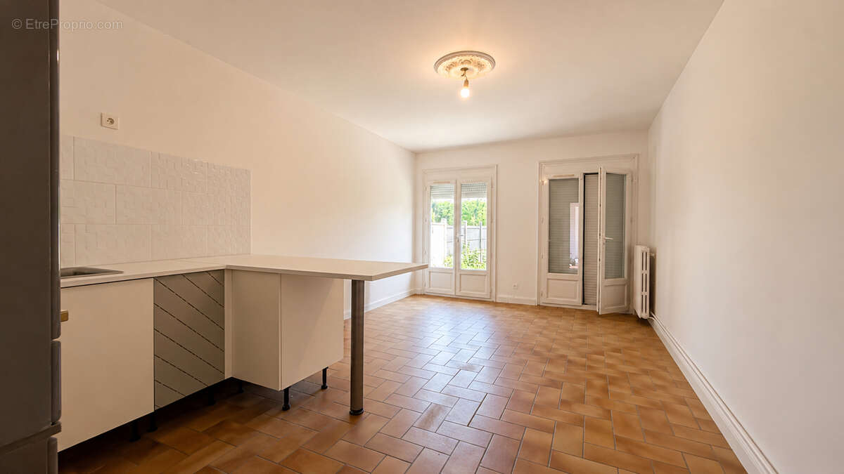 Maison à CORBEIL-ESSONNES