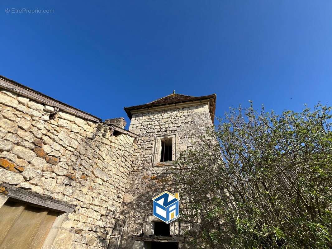 Maison à MARCE-SUR-ESVES