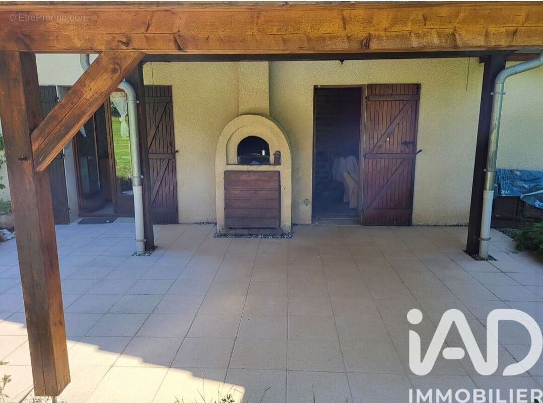 Photo 2 - Maison à PONT-DE-ROIDE