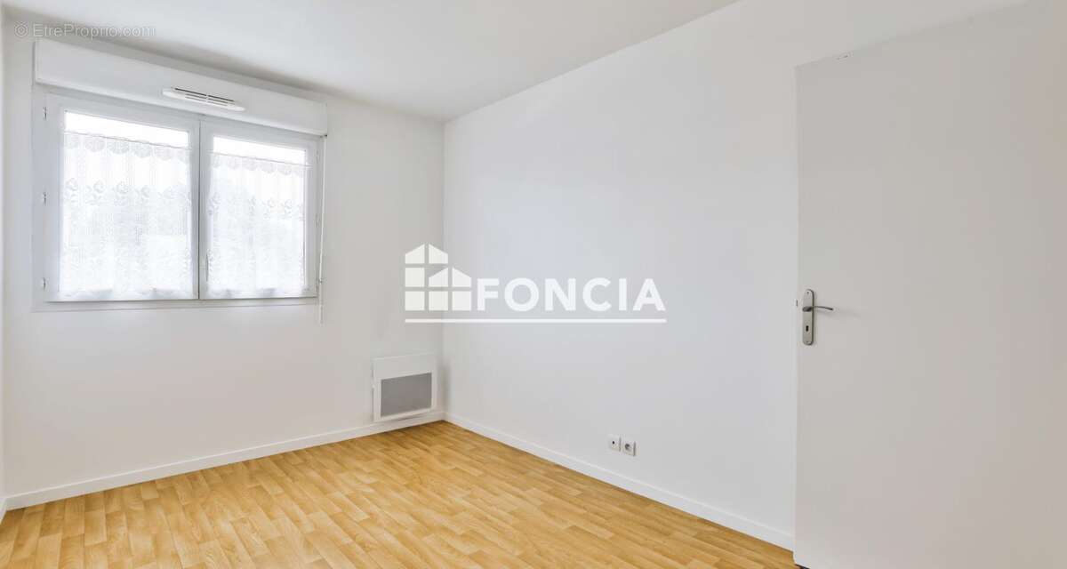 Appartement à CORBEIL-ESSONNES