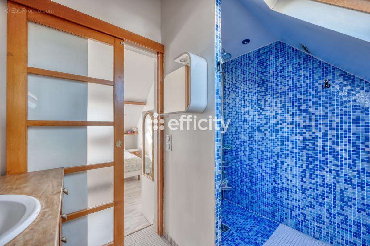 Maison à MERY-SUR-OISE