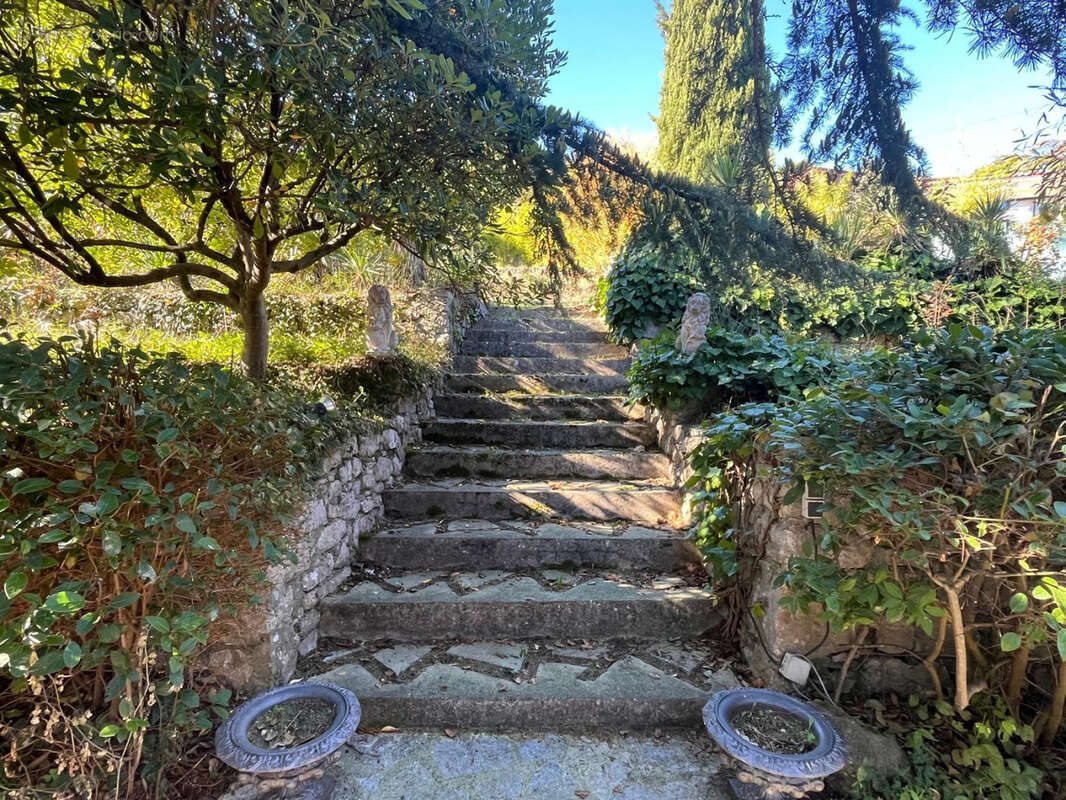 Maison à MONTAUROUX