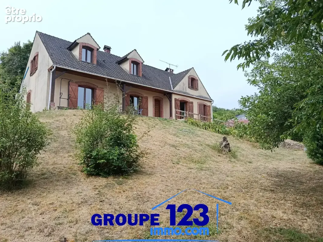 Photo Maison à La Ferte-Loupiere au prix de 209 900€