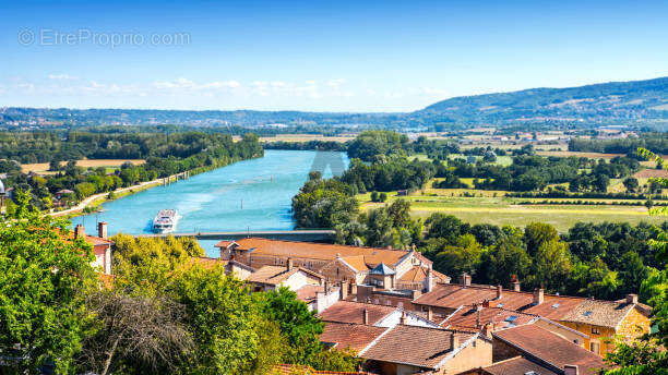 Plateaux  a amenager  de 72 m2 - terrasses et deux places de stationnement par lot - photo 2