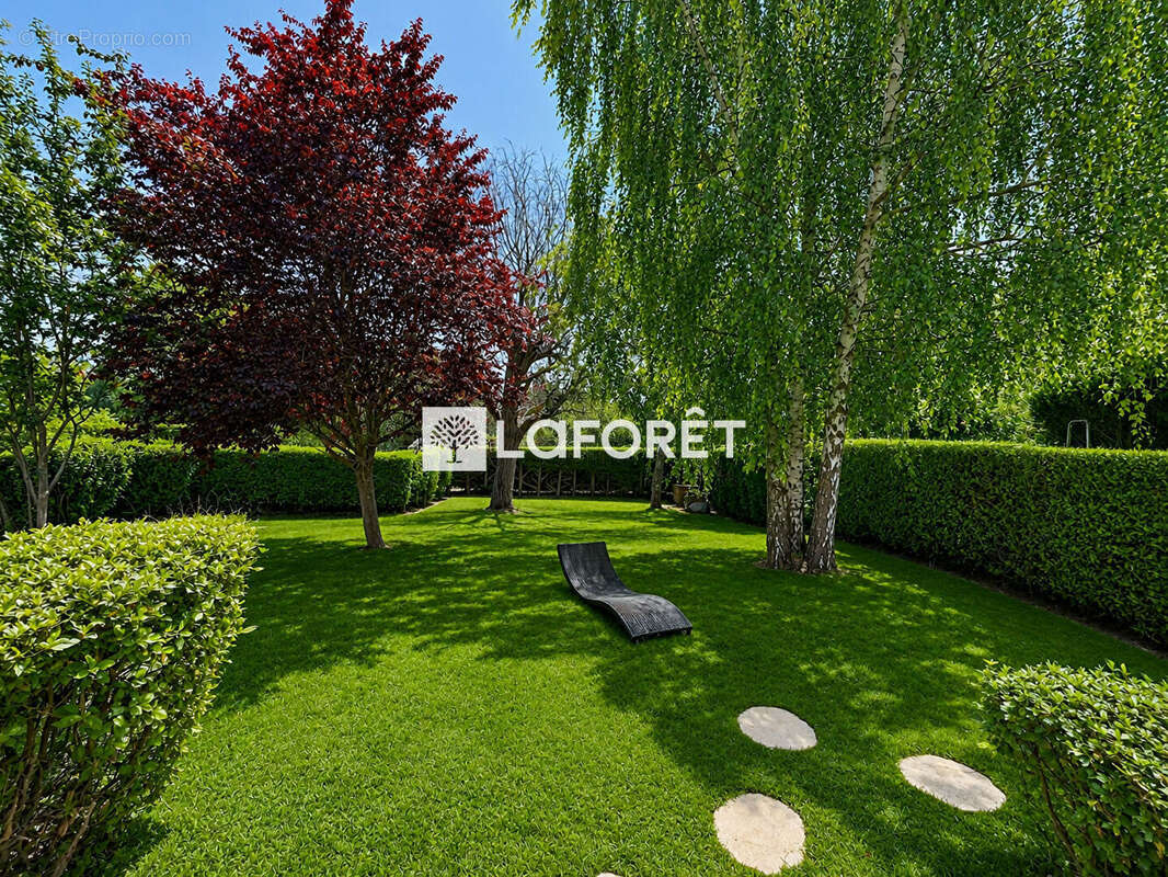 CHATOU - Maison familiale contemporaine de 214 m² habitables (252 m² utiles) avec sous-sol total, studio indépendant et jardin s - photo 3