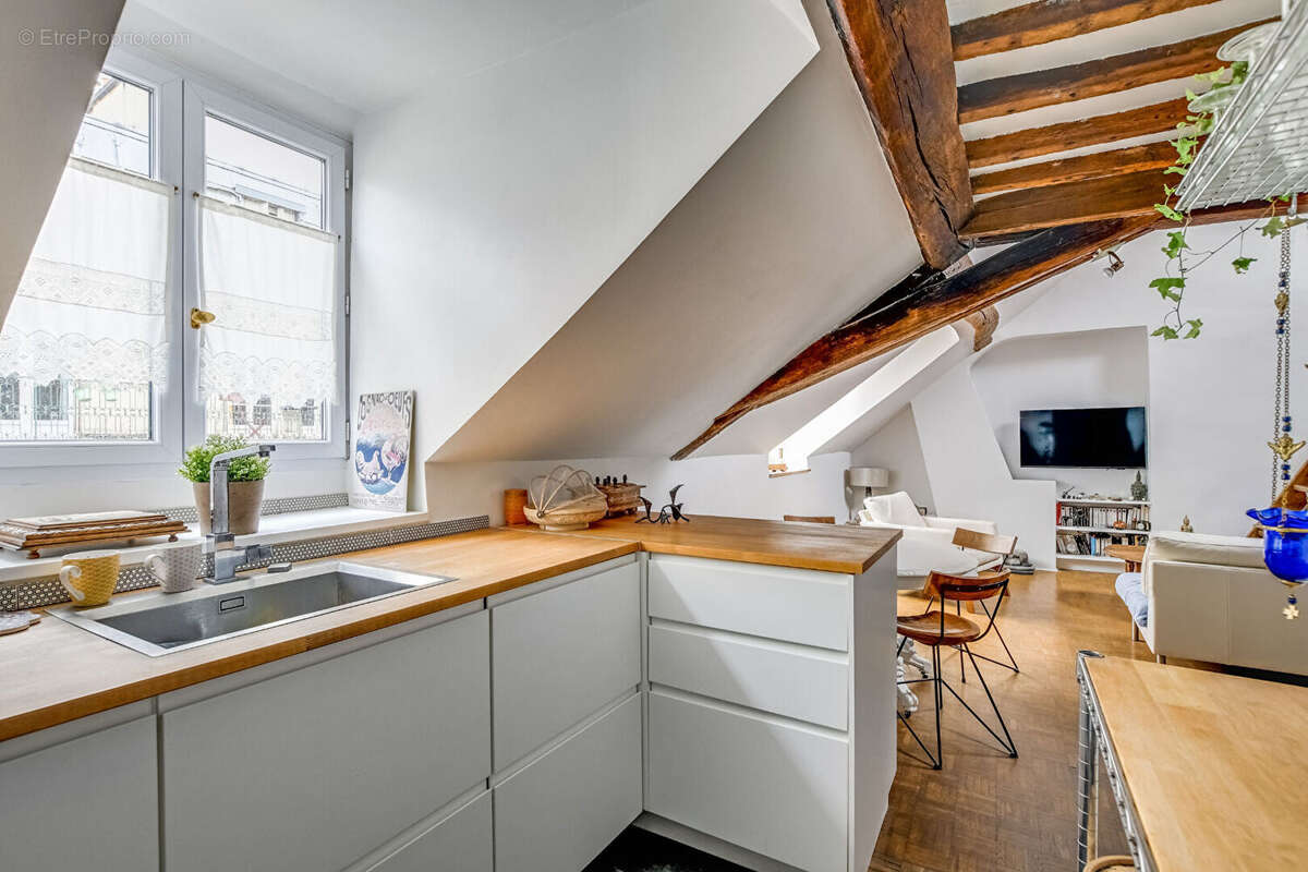 Appartement à PARIS-10E