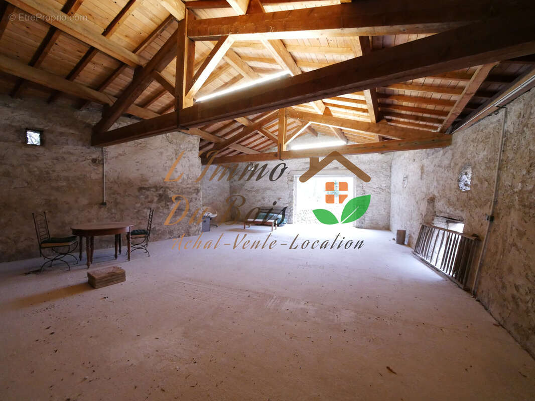 Maison à FELINES
