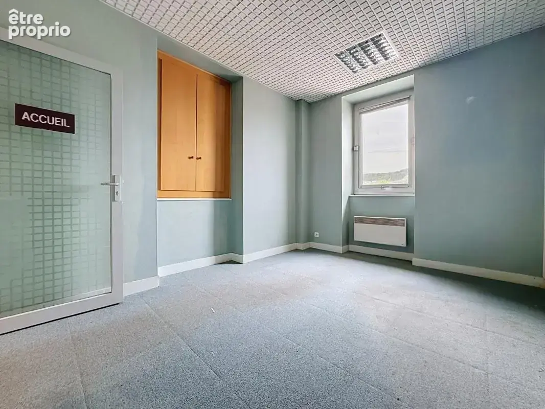 Lons-le-saunier — bureaux lumineux/ascenseur/stationnements - photo 5