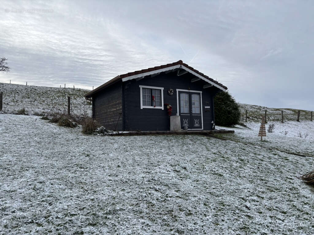 Maison à BAZOILLES-ET-MENIL